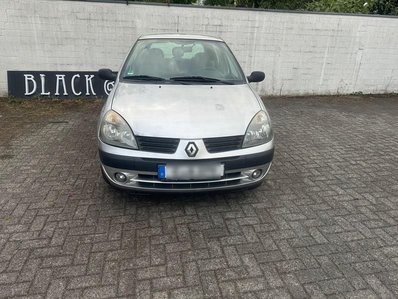 Silber Gebraucht 2006 Renault Clio II Authentique Limousine | 1.750 € (Fairer Preis) - Bild 1/4
