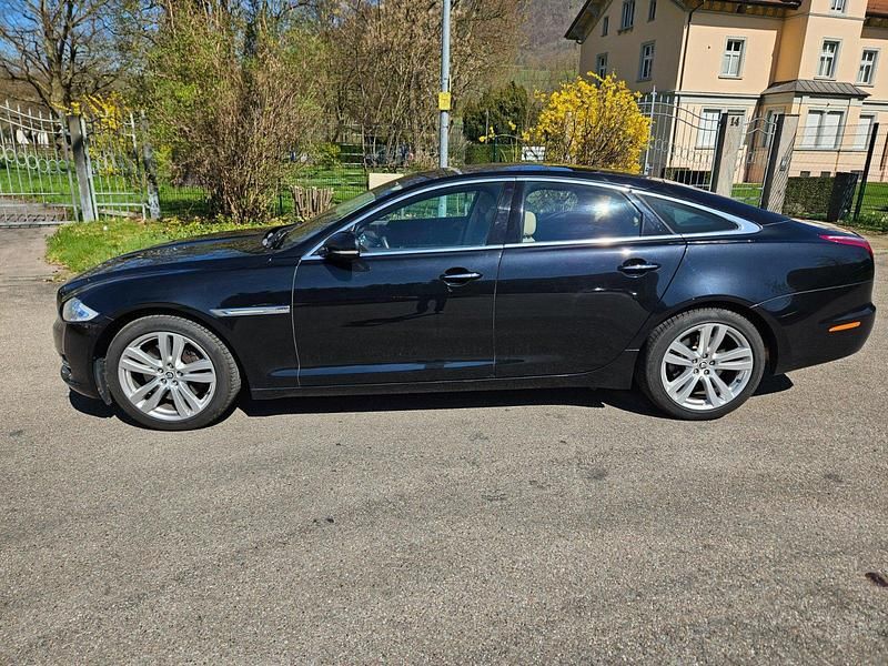 Gebraucht Jaguar XJ 275 PS (202 kW) 2011 Schwarz Limousine