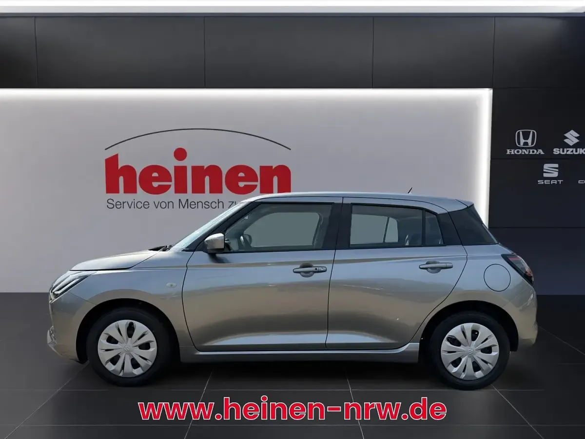 Gebraucht Suzuki Swift Club 82 PS (60 kW) 2026 Silber Kleinwagen