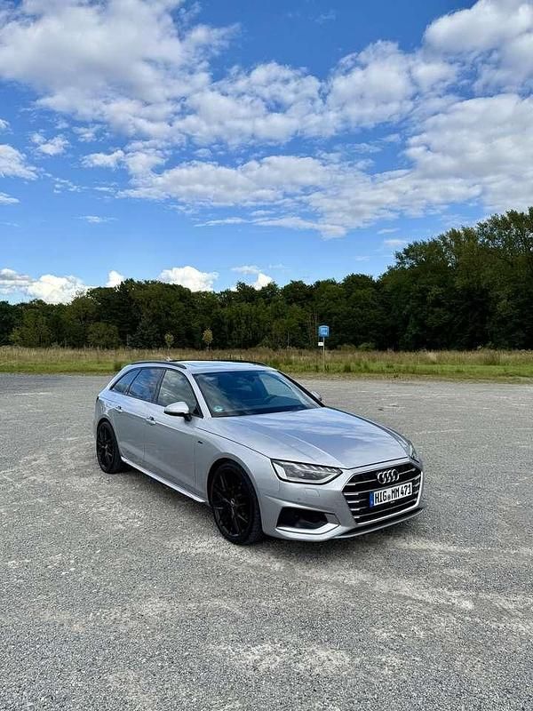 Silber Gebraucht 2020 Audi A4 S-Line Kombi | 19.750 € (Fairer Preis) - Bild 1/4