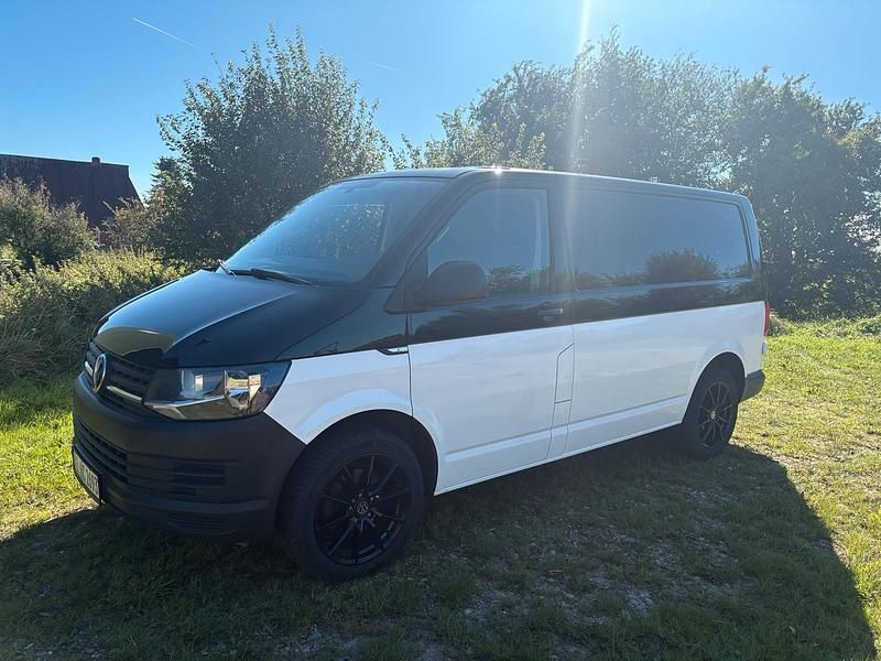 Andere farben Gebraucht 2015 VW Transporter Van | 13.999 € - Bild 1/4