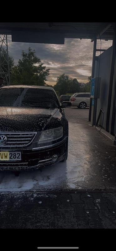 Schwarz Gebraucht 2006 VW Phaeton Limousine | 5.600 € (Etwas zu teuer) - Bild 1/4