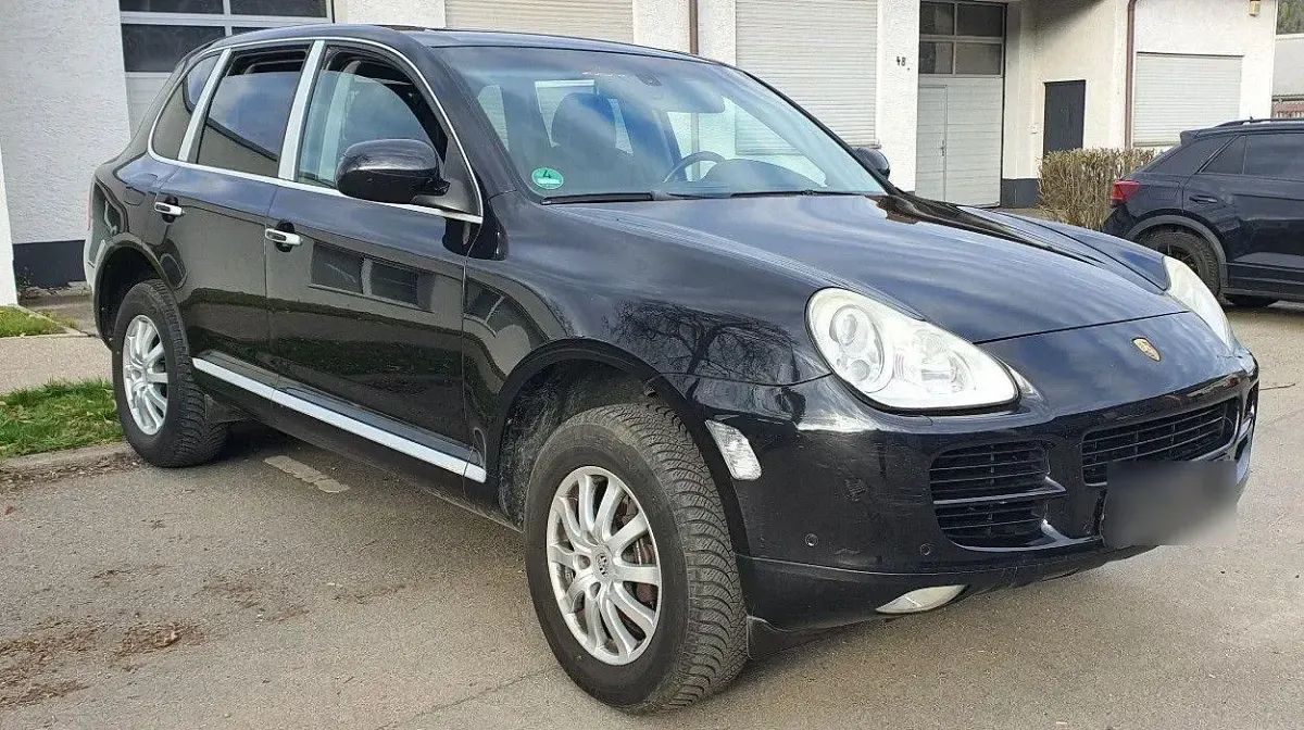 Second-hand Porsche Cayenne 250 CP (183 kW) 2005 Negru SUV