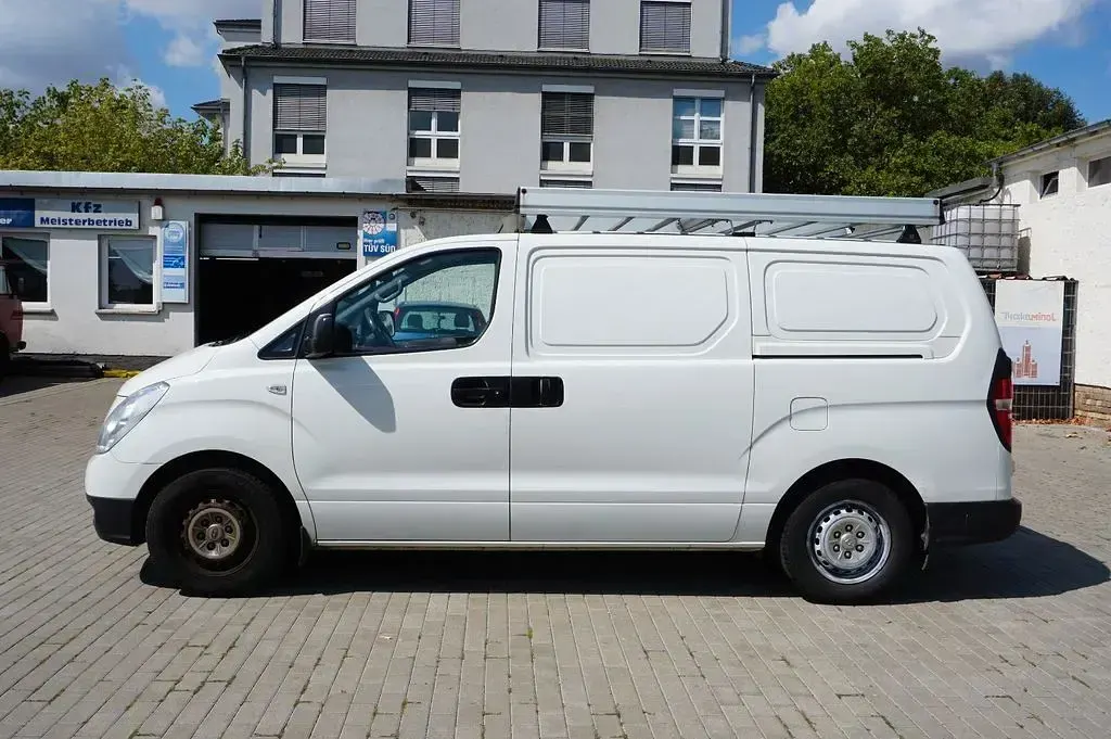 Gebraucht Hyundai H-1 110 PS (80 kW) 2010 Weiß Van / Kleinbus