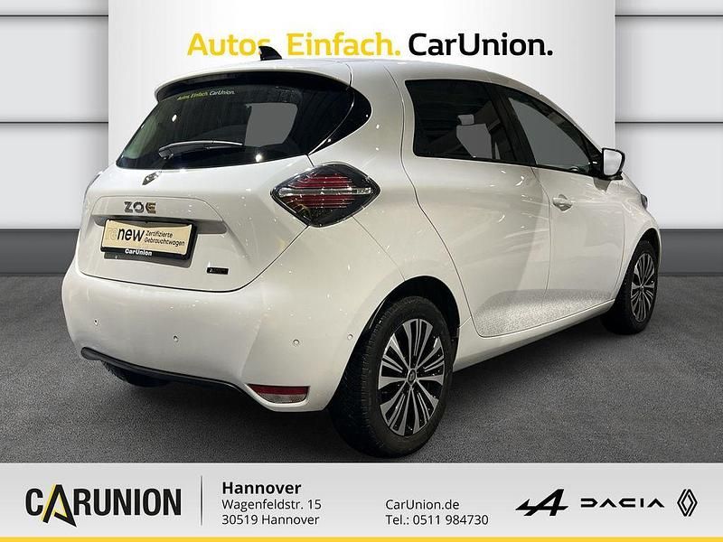 Gebraucht Renault Zoe 50 kW (69 PS) 2022 Arktisweiß Kleinwagen