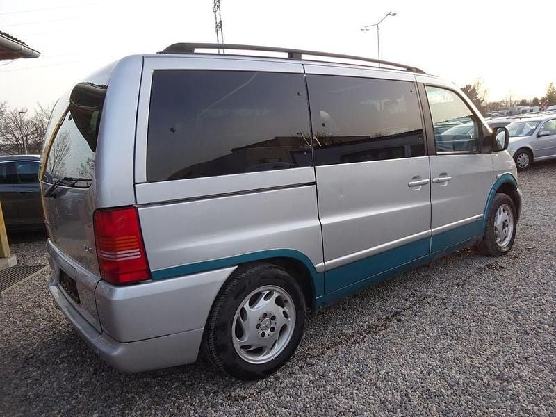 Gebraucht Mercedes V220 122 PS (89 kW) 2002 Grau Van / Kleinbus