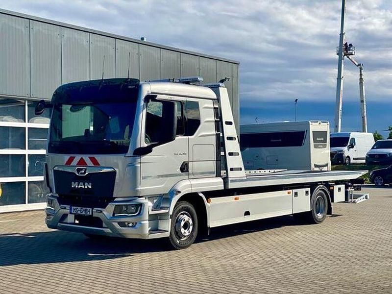 Silber Gebraucht 2025 MAN TGE Van | 148.155 € - Bild 1/4