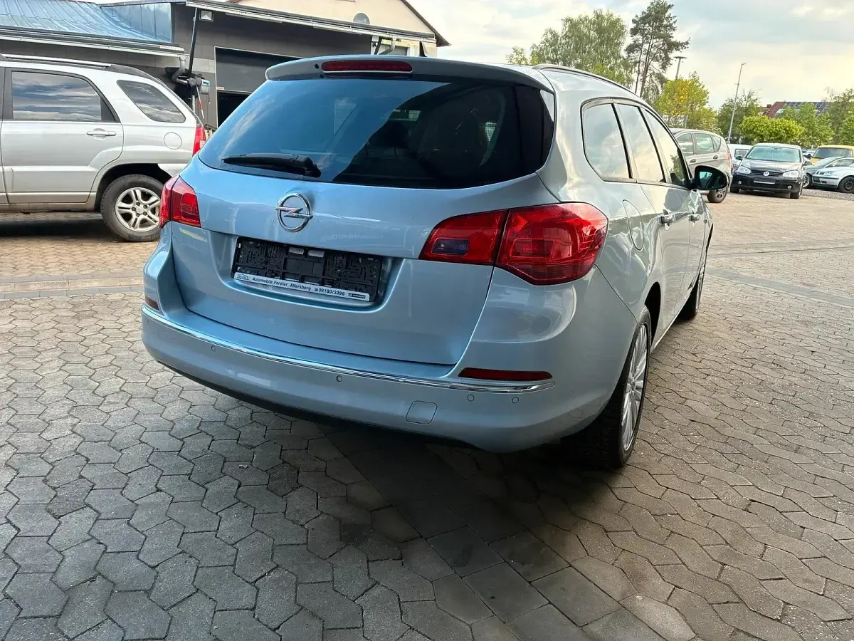 Gebraucht Opel Astra 140 PS (102 kW) 2015 Blau Kombi