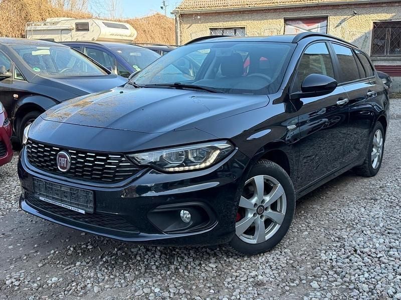 Gebraucht Fiat Tipo Easy 110 PS (80 kW) 2016 Schwarz Kombi