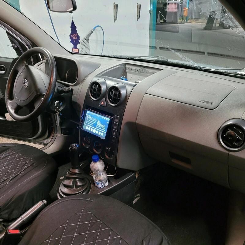 Grau Gebraucht 2005 Ford Fusion Kleinwagen | 1.450 € (Fairer Preis) - Bild 1/4