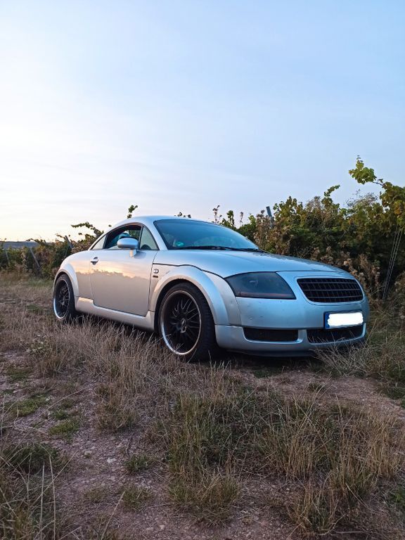 Silber Gebraucht 1999 Audi TT S-Line Coupé | 2.450 € (Superpreis) - Bild 1/4