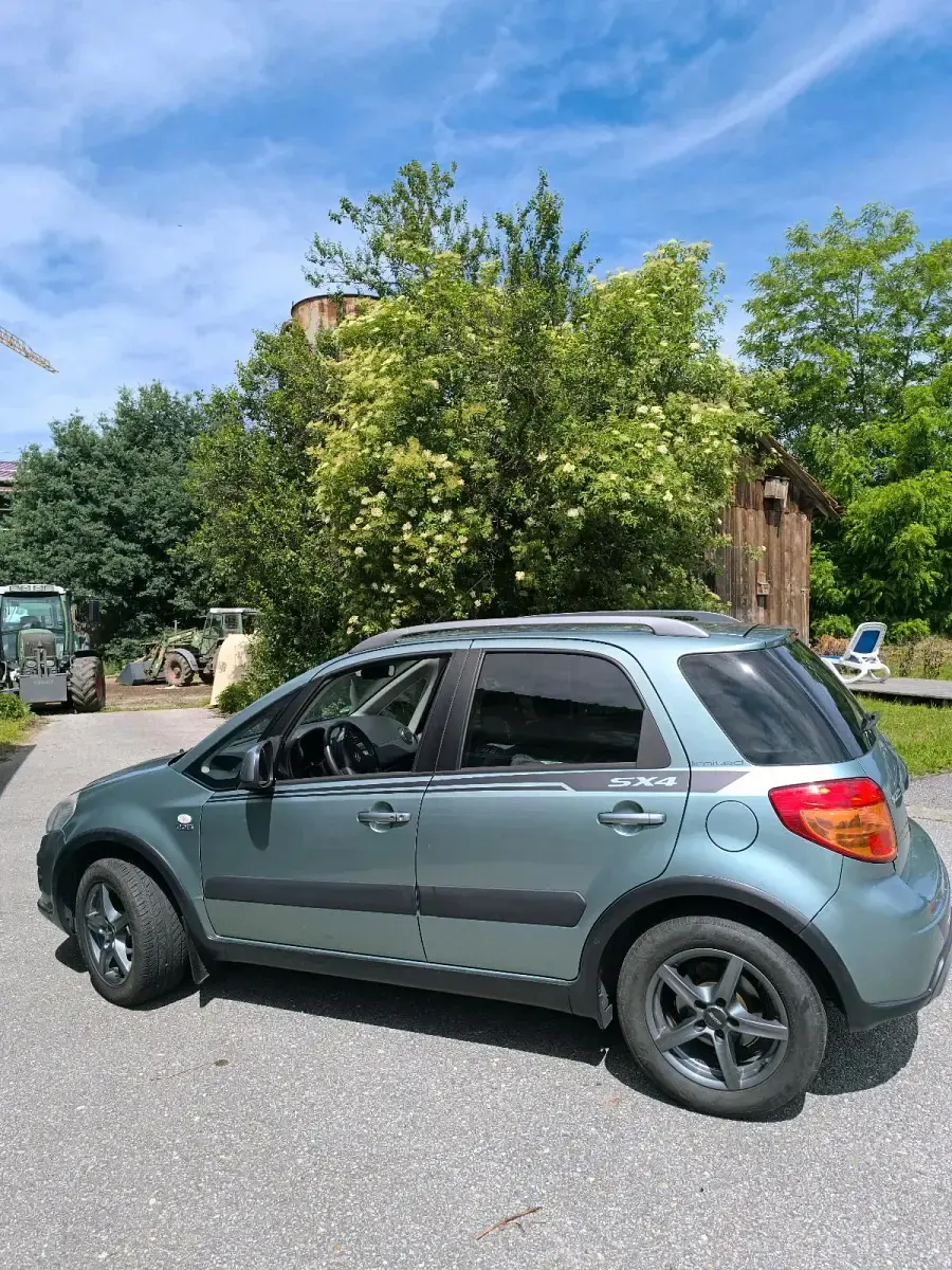 Gebraucht Suzuki SX4 Limited 135 PS (99 kW) 2010 Grün SUV