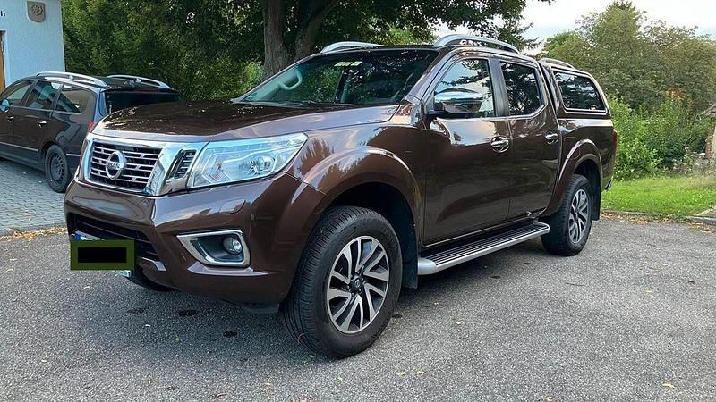 Gebraucht Nissan Navara Tekna 190 PS (139 kW) 2017 Braun Pickup