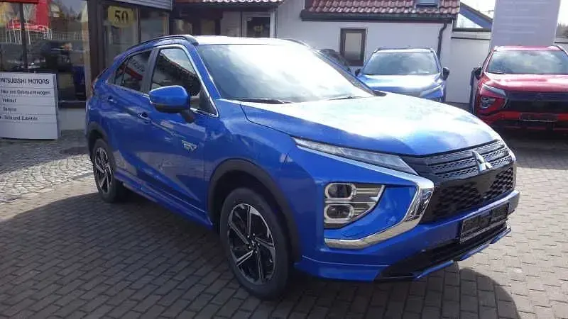 Używany Mitsubishi Eclipse Cross Plus 188 KM (138 kW) 2023 Niebieski SUV