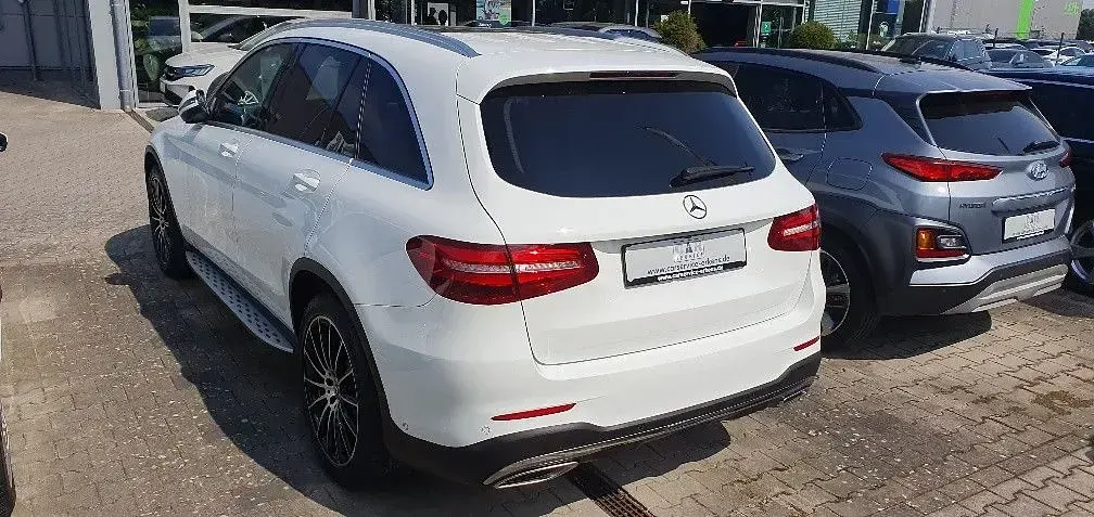 Gebraucht Mercedes GLC300 Sport 245 PS (180 kW) 2019 Weiß SUV
