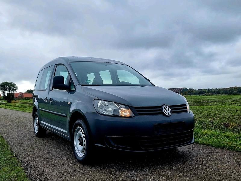 Grau Gebraucht 2013 VW Caddy Van / Kleinbus | 5.399 € (Fairer Preis) - Bild 1/4