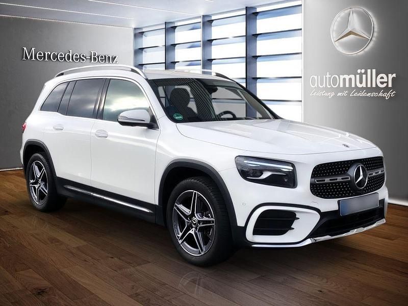 Gebraucht Mercedes GLB200 163 PS (119 kW) 2025 Weiß SUV