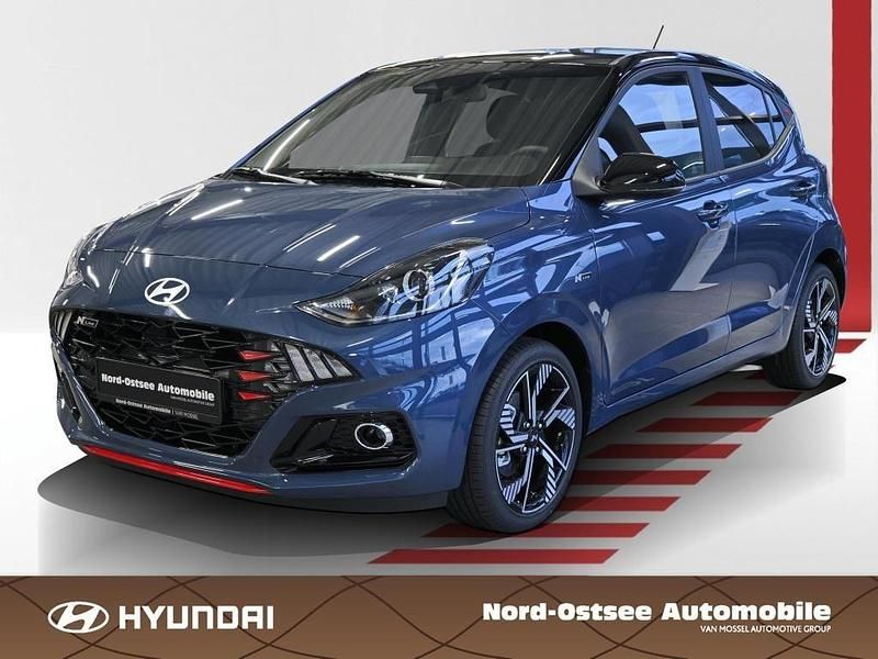 Vibrant blue/ phantom black Gebraucht 2025 Hyundai i10 N Line Kleinwagen | 19.660 € (Fairer Preis) - Bild 1/4