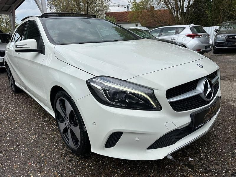 Gebraucht Mercedes A200 156 PS (114 kW) 2017 Weiß Limousine