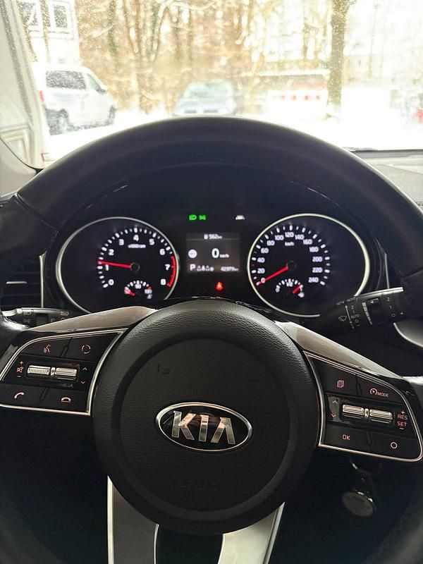 Gebraucht Kia Ceed 160 PS (117 kW) 2021 Weiß Kleinwagen