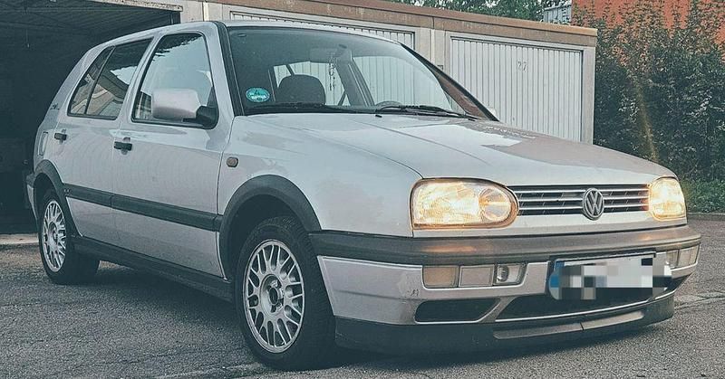 Silber Gebraucht 1996 VW Golf III GT Limousine | 5.199 € (Teuer) - Bild 1/4