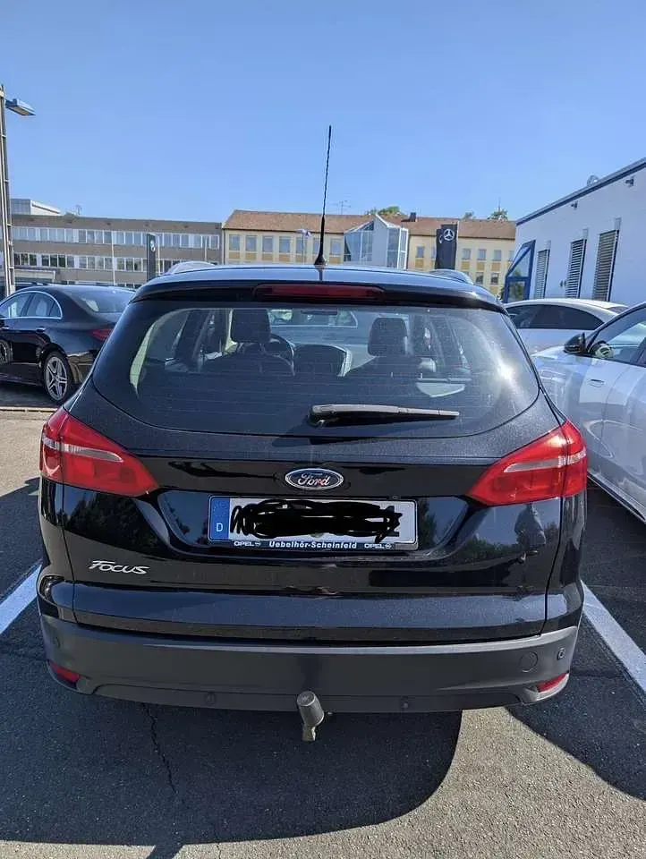 Gebraucht Ford Focus Titanium 120 PS (88 kW) 2017 Schwarz Kombi