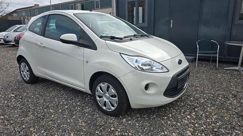 Gebraucht Ford Ka Trend 69 PS (50 kW) 2011 Weiß Kleinwagen