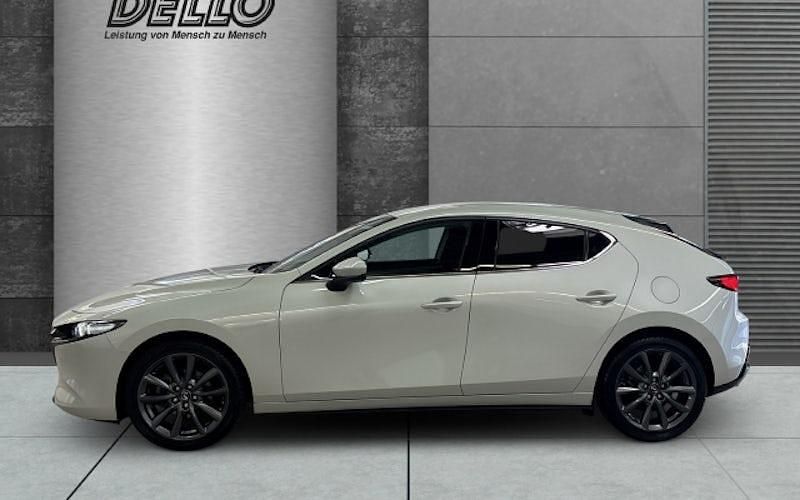 Gebraucht Mazda 3 Exclusive-Line 140 PS (102 kW) 2025 Ceramic white Limousine