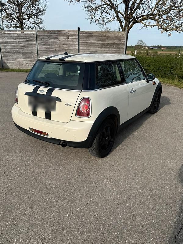 Usata Mini Cooper 75 CV (55 kW) 2011 Beige Utilitaria