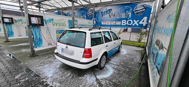 Gebraucht VW Golf IV 101 PS (74 kW) 2003 Weiß Kombi