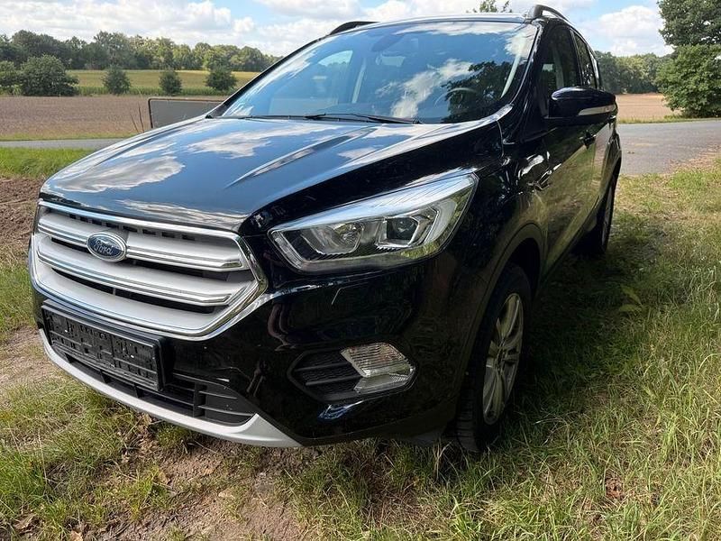 Schwarz Gebraucht 2019 Ford Kuga Cool & Connect SUV | 12.500 € (Superpreis) - Bild 1/4