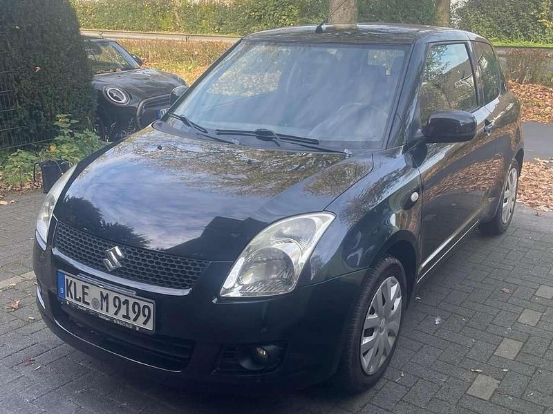 Schwarz Gebraucht 2008 Suzuki Swift Limousine | 2.300 € (Fairer Preis) - Bild 1/4