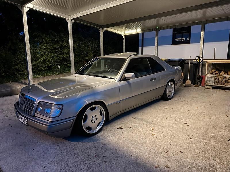Silber Gebraucht 1996 Mercedes 200 Sportline Coupé | 7.888 € - Bild 1/4