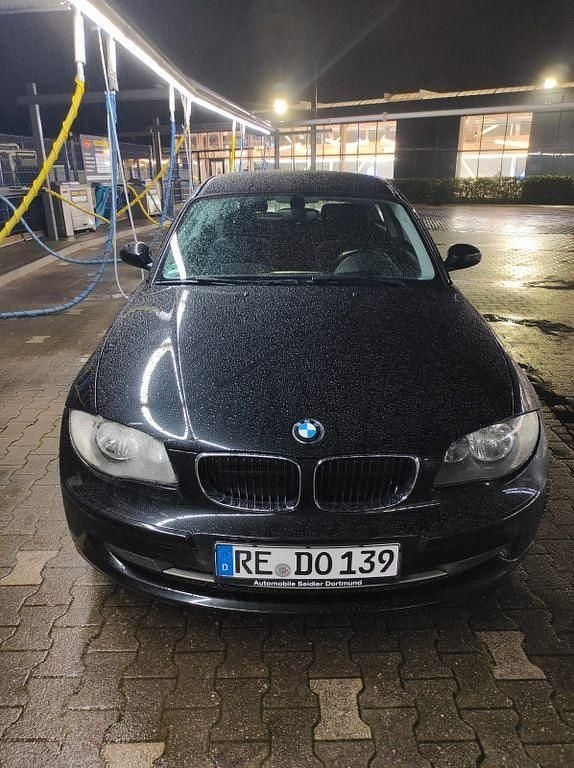 Schwarz Gebraucht 2009 BMW 118 Kleinwagen | 3.000 € (Superpreis) - Bild 1/4