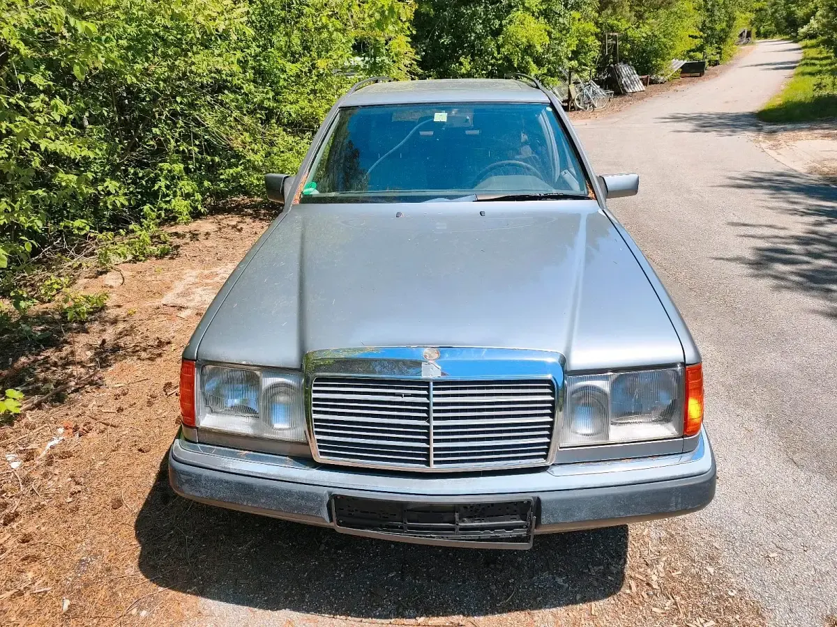 Gebraucht Mercedes 200 1993 Grau Kombi