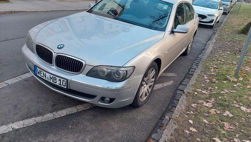 Gebraucht BMW 730 258 PS (189 kW) 2005 Silber Limousine