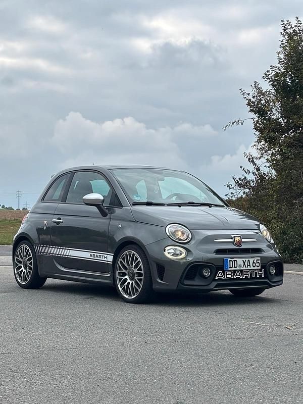 Grau Gebraucht 2016 Fiat 500 Abarth Limousine | 16.500 € - Bild 1/4
