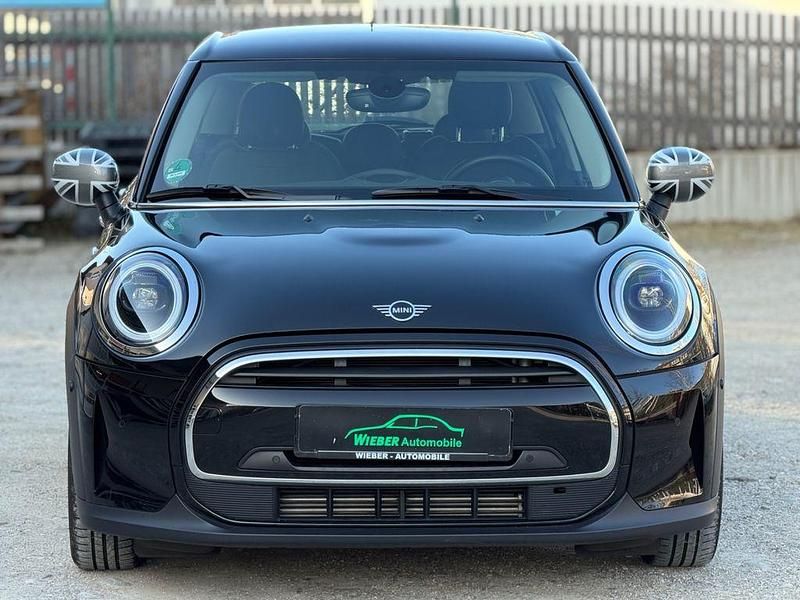 Gebraucht Mini ONE Classic 102 PS (75 kW) 2022 Schwarz Kleinwagen