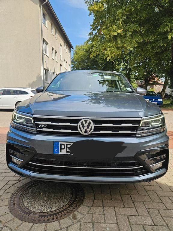 Grau Gebraucht 2019 VW Tiguan SUV | 24.200 € (Guter Preis) - Bild 1/4