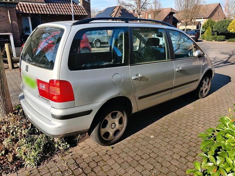 Gebraucht Seat Alhambra 116 PS (85 kW) 2001 Silber Van / Kleinbus