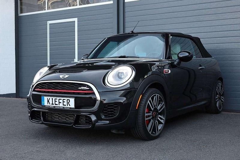 Gebraucht Mini John Cooper Works Cabriolet 231 PS (169 kW) 2017 Midnight black (a94) Cabrio