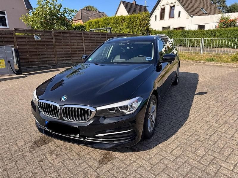 Schwarz Gebraucht 2018 BMW 530 Kombi | 26.000 € (Superpreis) - Bild 1/4