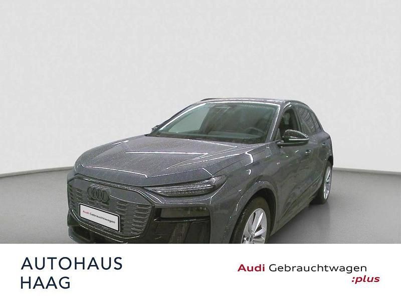 Grau Gebraucht 2025 Audi Q6 e-tron Sport SUV | 77.500 € (Teuer) - Bild 1/4