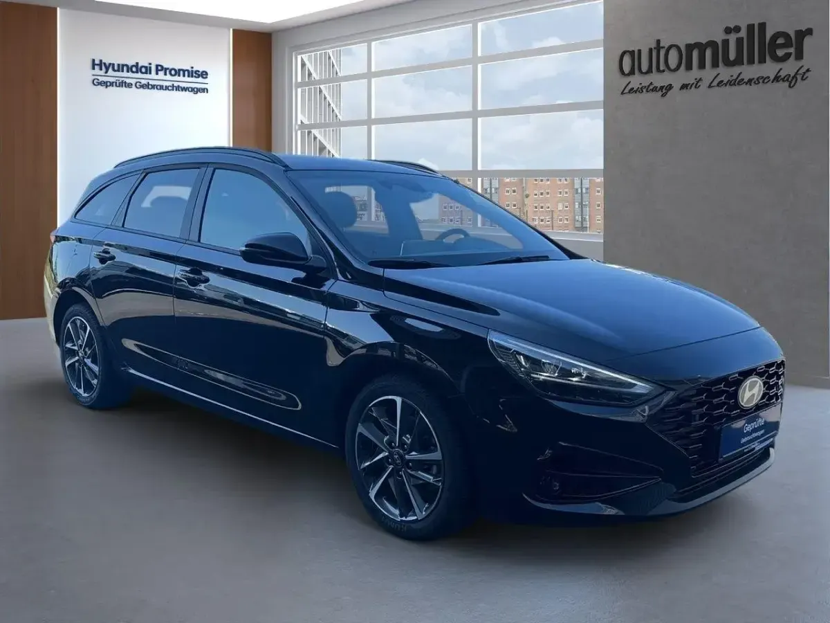 Gebraucht Hyundai i30 Advantage 140 PS (102 kW) 2025 Schwarz Limousine