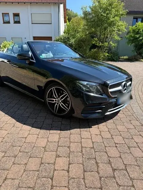Gebraucht Mercedes E220 194 PS (142 kW) 2018 Schwarz Cabrio