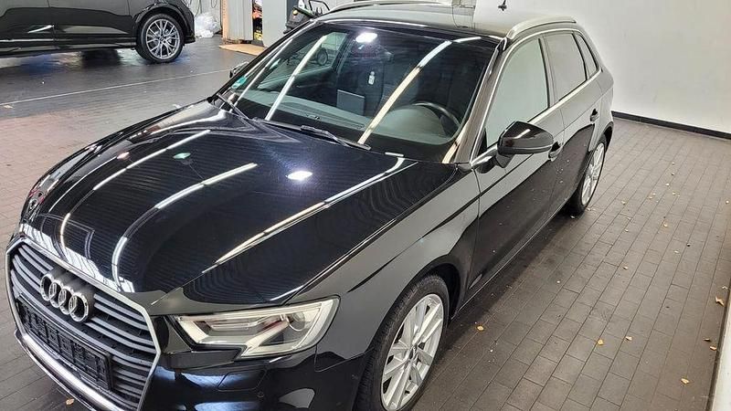 Gebraucht Audi A3 Sport 116 PS (85 kW) 2019 Schwarz Limousine