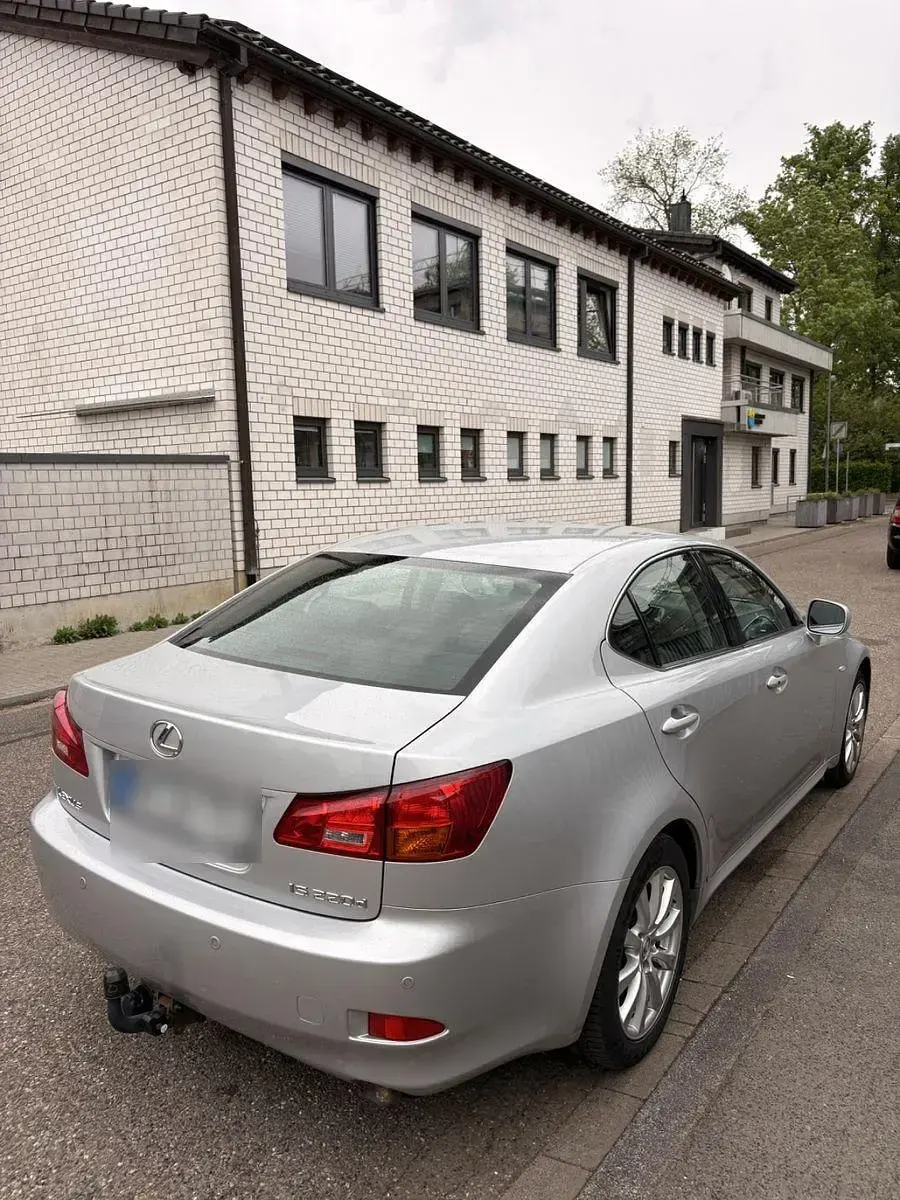 Gebraucht Lexus IS220 177 PS (130 kW) 2009 Grau Limousine