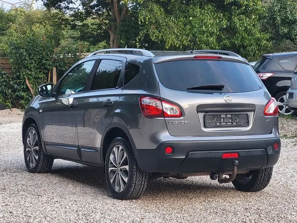 Gebraucht Nissan Qashqai Tekna 150 PS (110 kW) 2012 Grau SUV