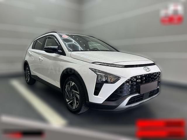 Weiß metallic Gebraucht 2022 Hyundai Bayon GO! SUV | 16.890 € (Fairer Preis) - Bild 1/3