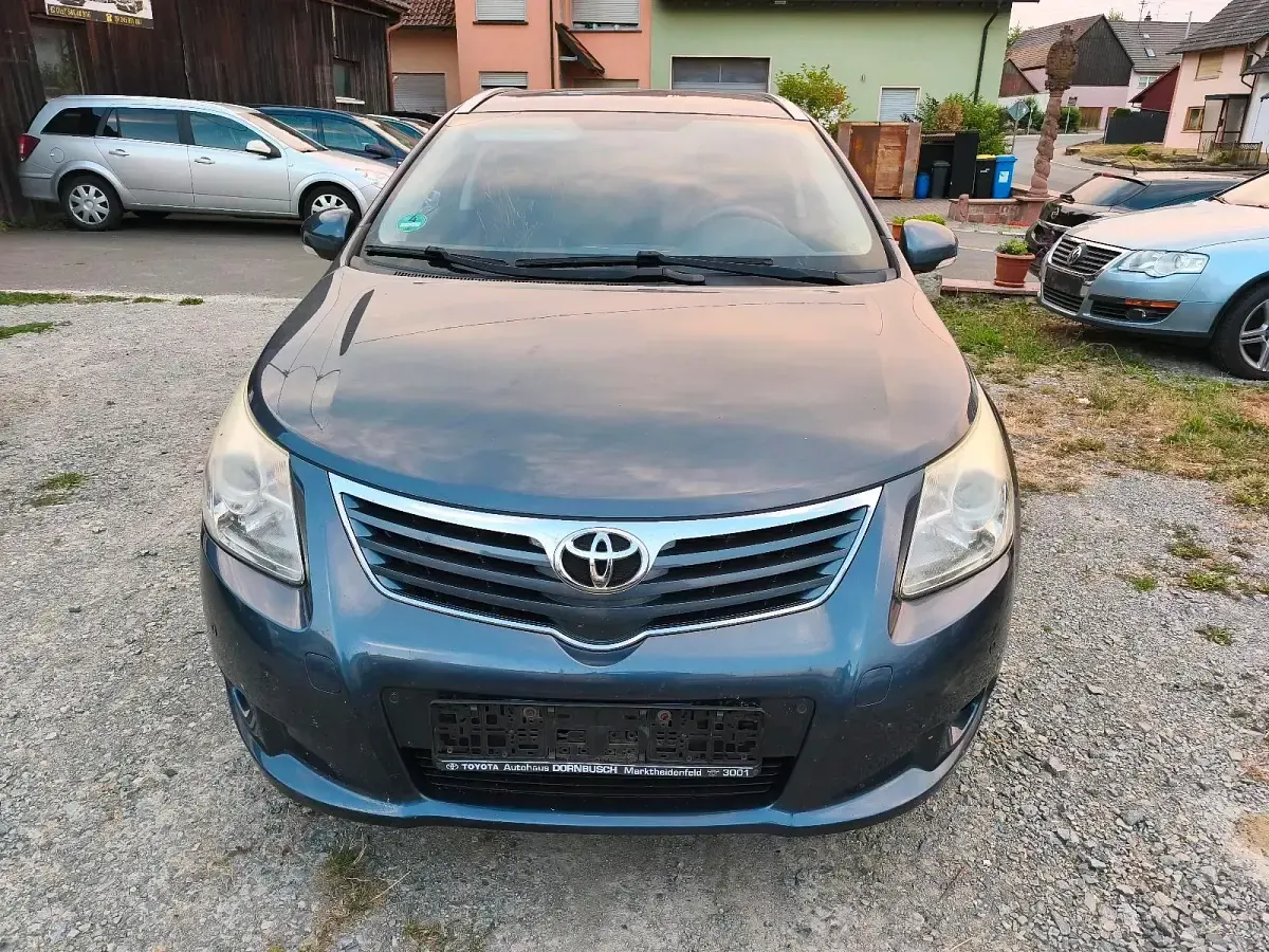 Gebraucht Toyota Avensis 150 PS (110 kW) 2011 Grau Kombi